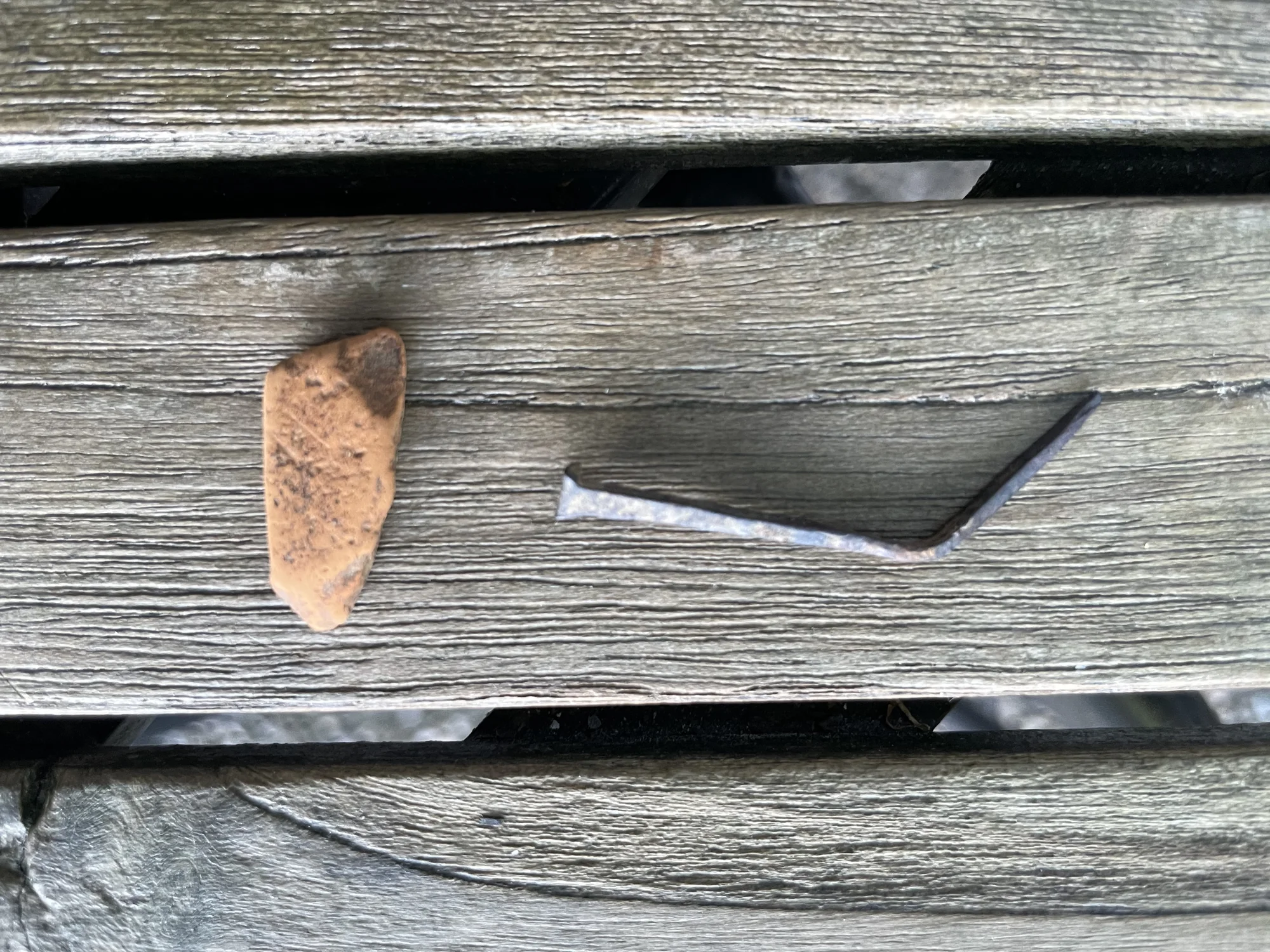 Erdfunde, Nagel, Tonfragment